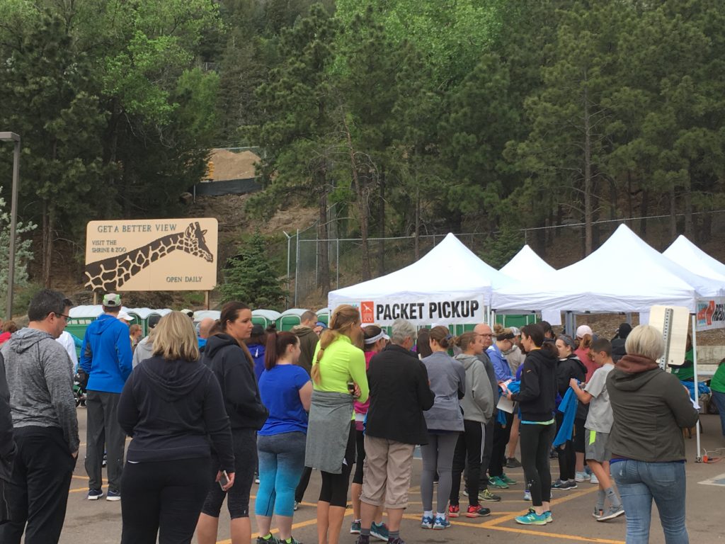 Cheyenne Mountain Zoo Race Packet Pickup