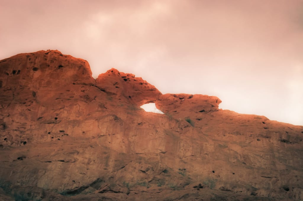 Kissing Camels glow at Garden of the Gods