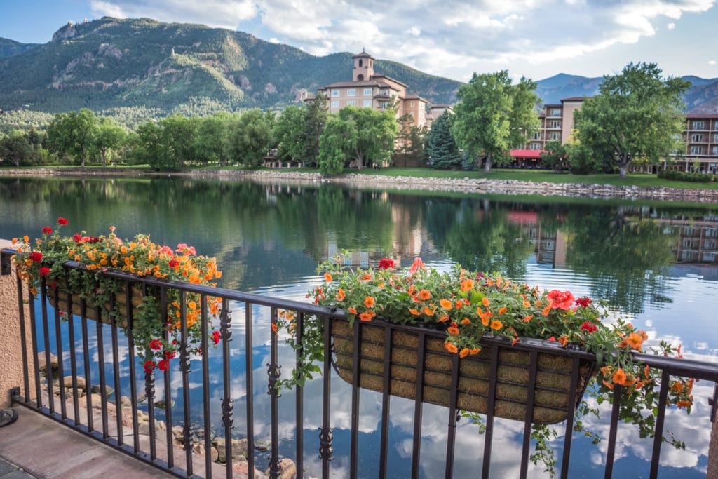 Hotels near Garden of the Gods Broadmoor grounds